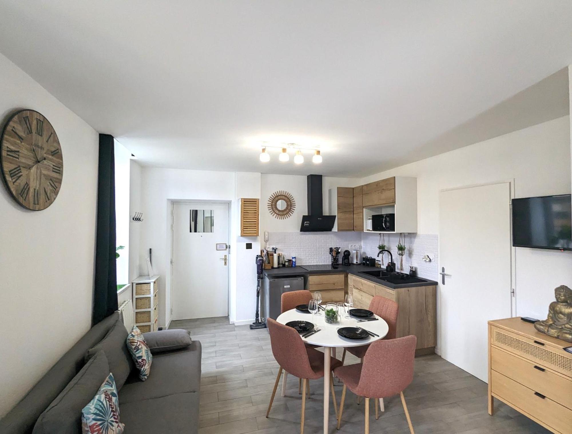 Bel Appartement Meximieux Centre Ville 2 Chambres Luaran gambar